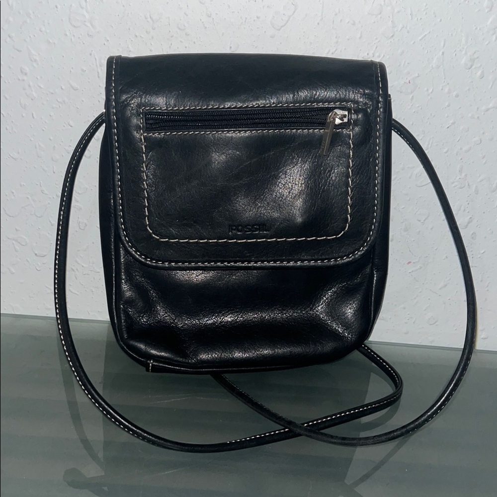 Fossil leather crossbody w/card compartments